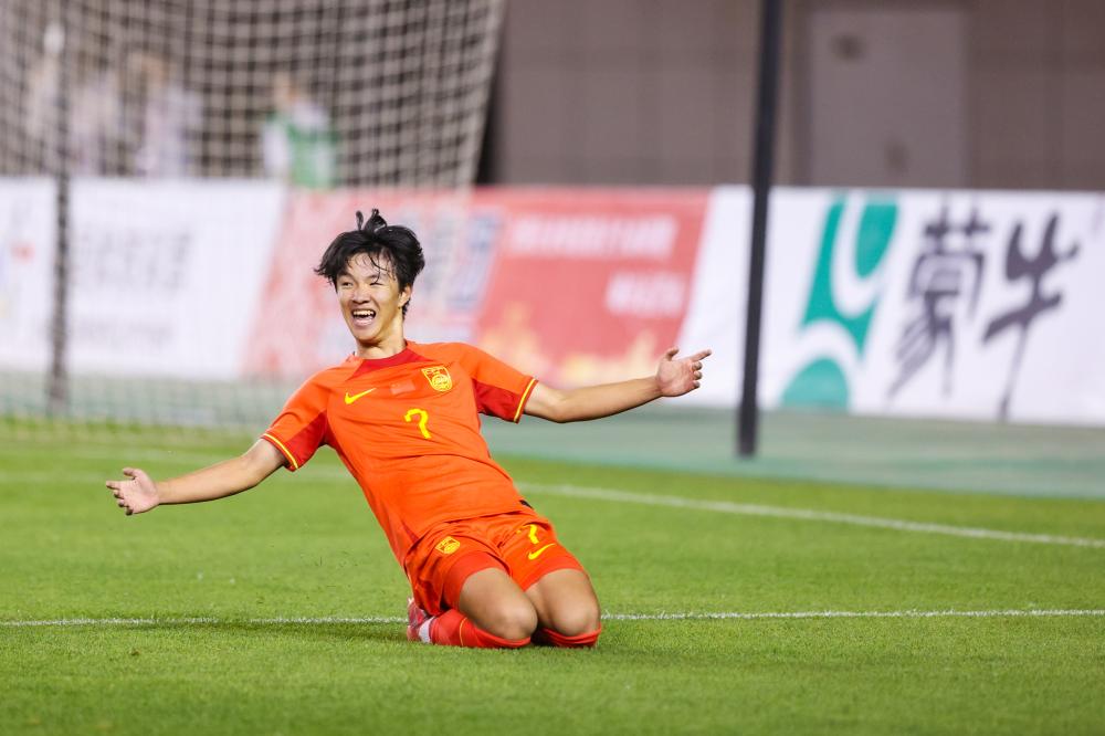 湖人首节崩盘大比分落后雷霆 东契奇状态低迷里夫斯伤情成疑